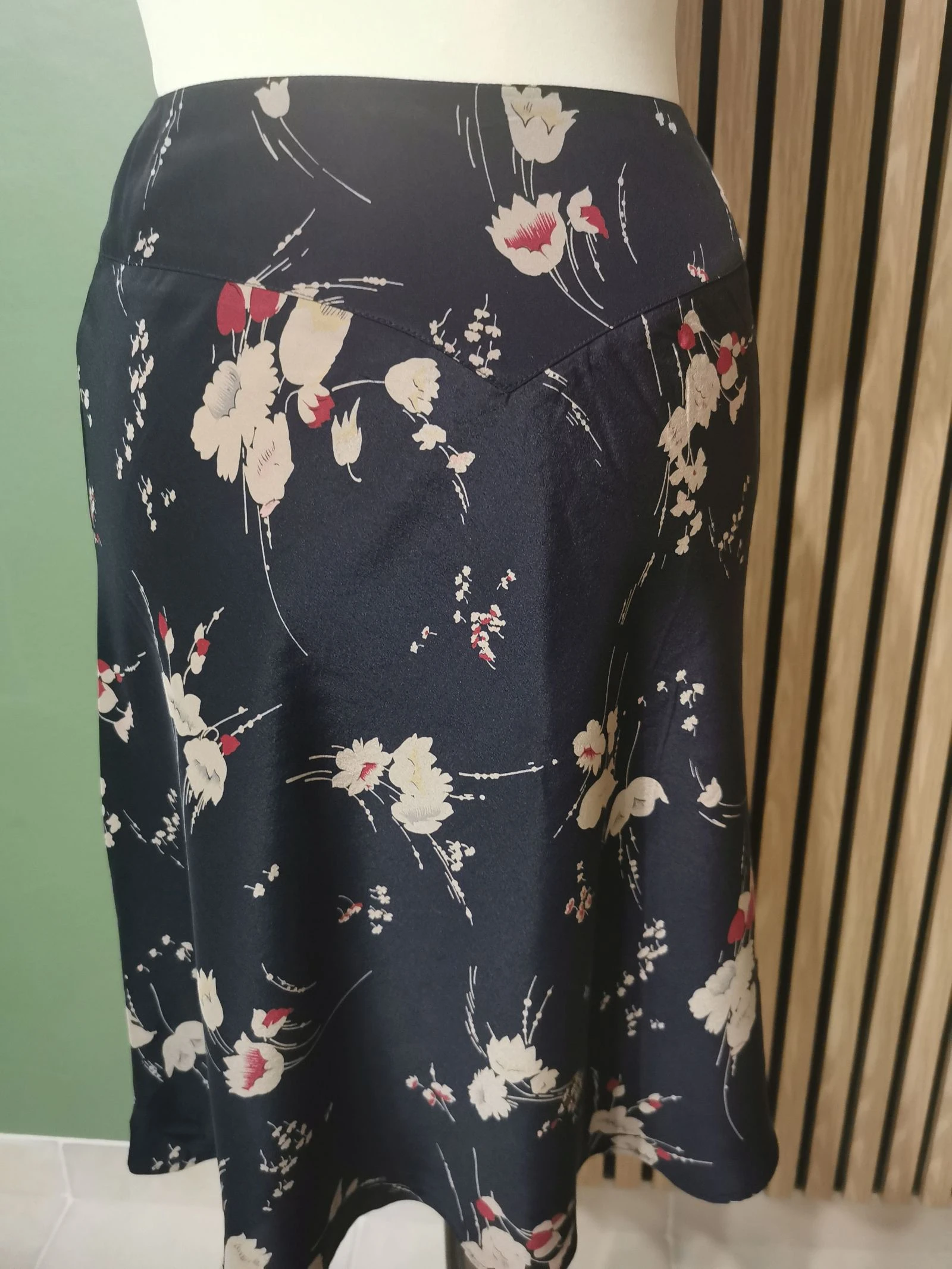 Saia Cacharel 100% seda tamanho 36 – photo 6
